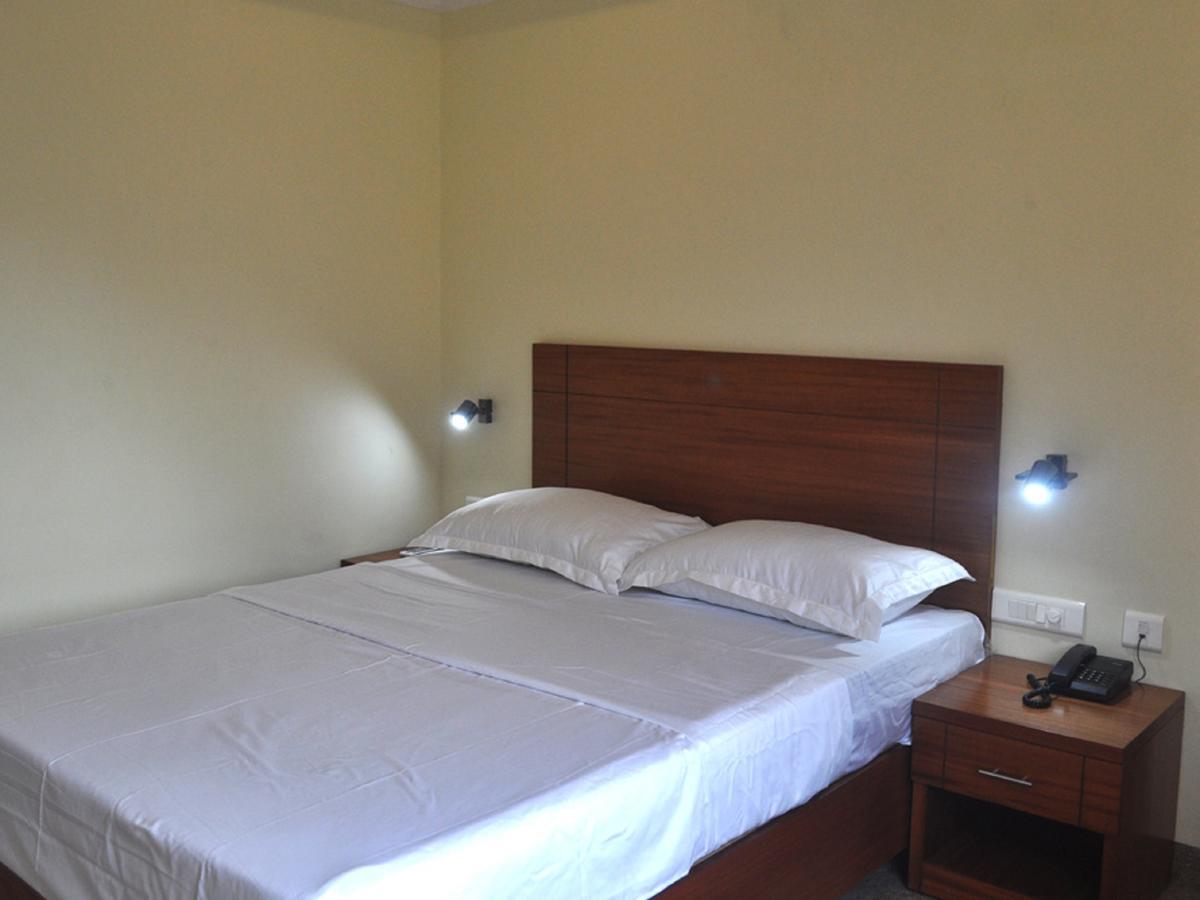 Vettoor Nanas Inn Ettumanoor Exterior foto